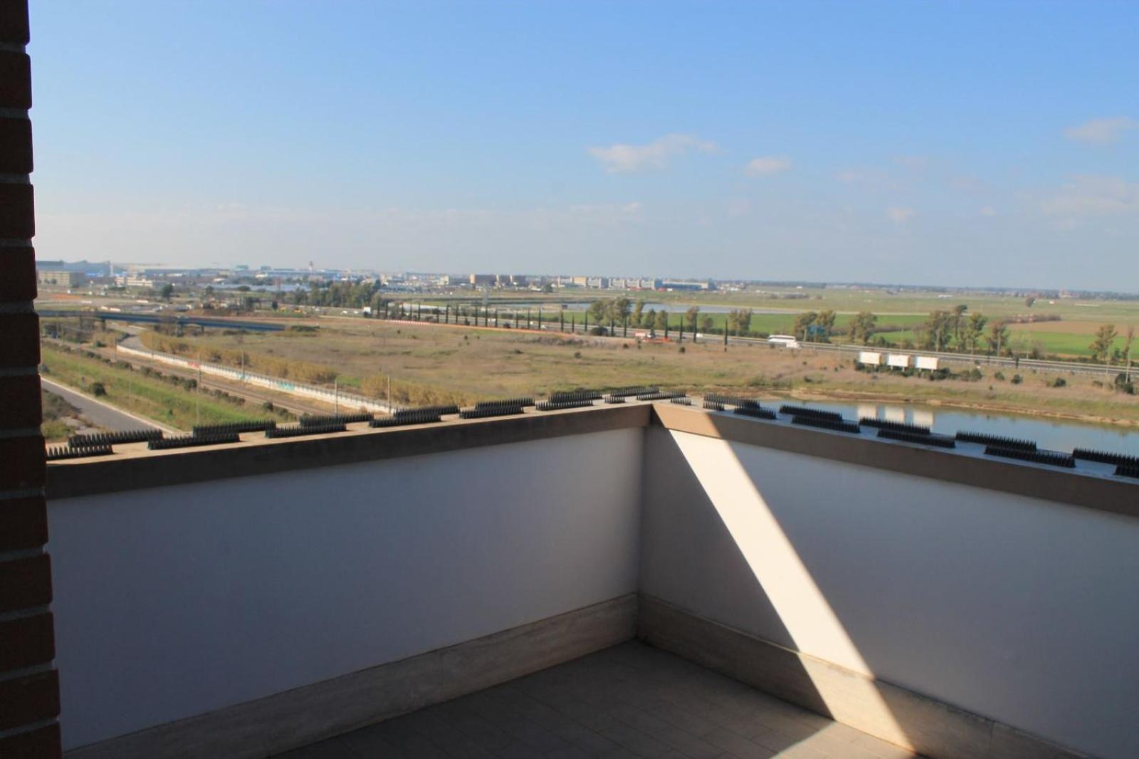 Giramondo Luxefierairport Фиумичино Екстериор снимка